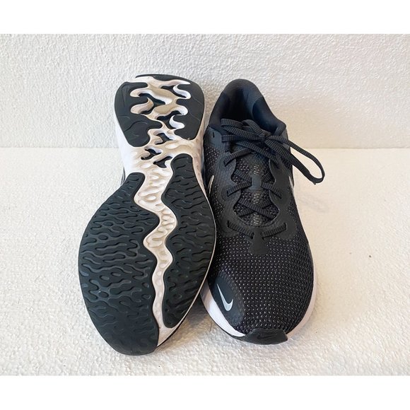 Men's Nike Renew Run, Size 12 US, Black and White - Picture 11 of 12